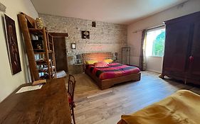 Accacia Home